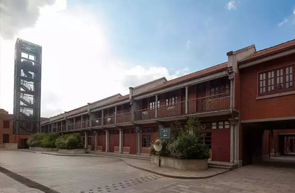 建(jian)業裏